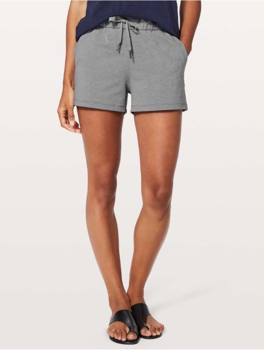 Lululemon On The Fly Short 2.5” heathered slate